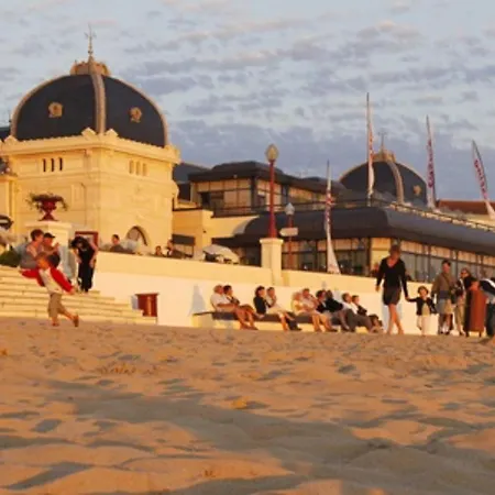 : T2 Panoramique Sur La Pour 2 Avec Piscine - Fr-1-535-2 *