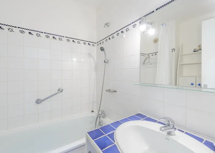 アパート : T2 Panoramique Sur La Pour 2 Avec Piscine - Fr-1-535-2 *